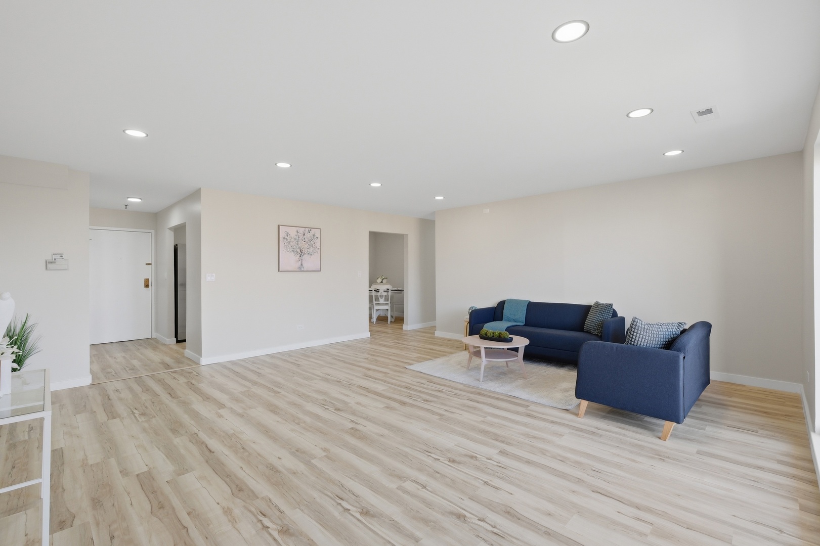 1777 W Crystal Lane #602, Mount Prospect, IL 60056