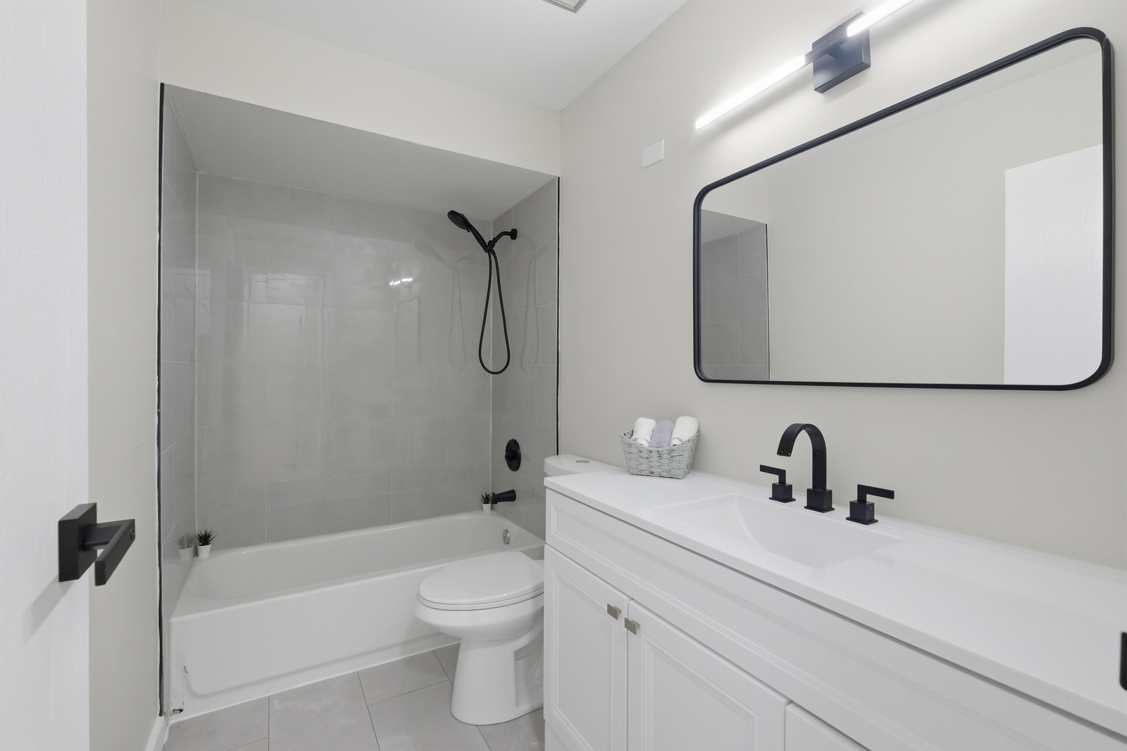 1777 W Crystal Lane #602, Mount Prospect, IL 60056