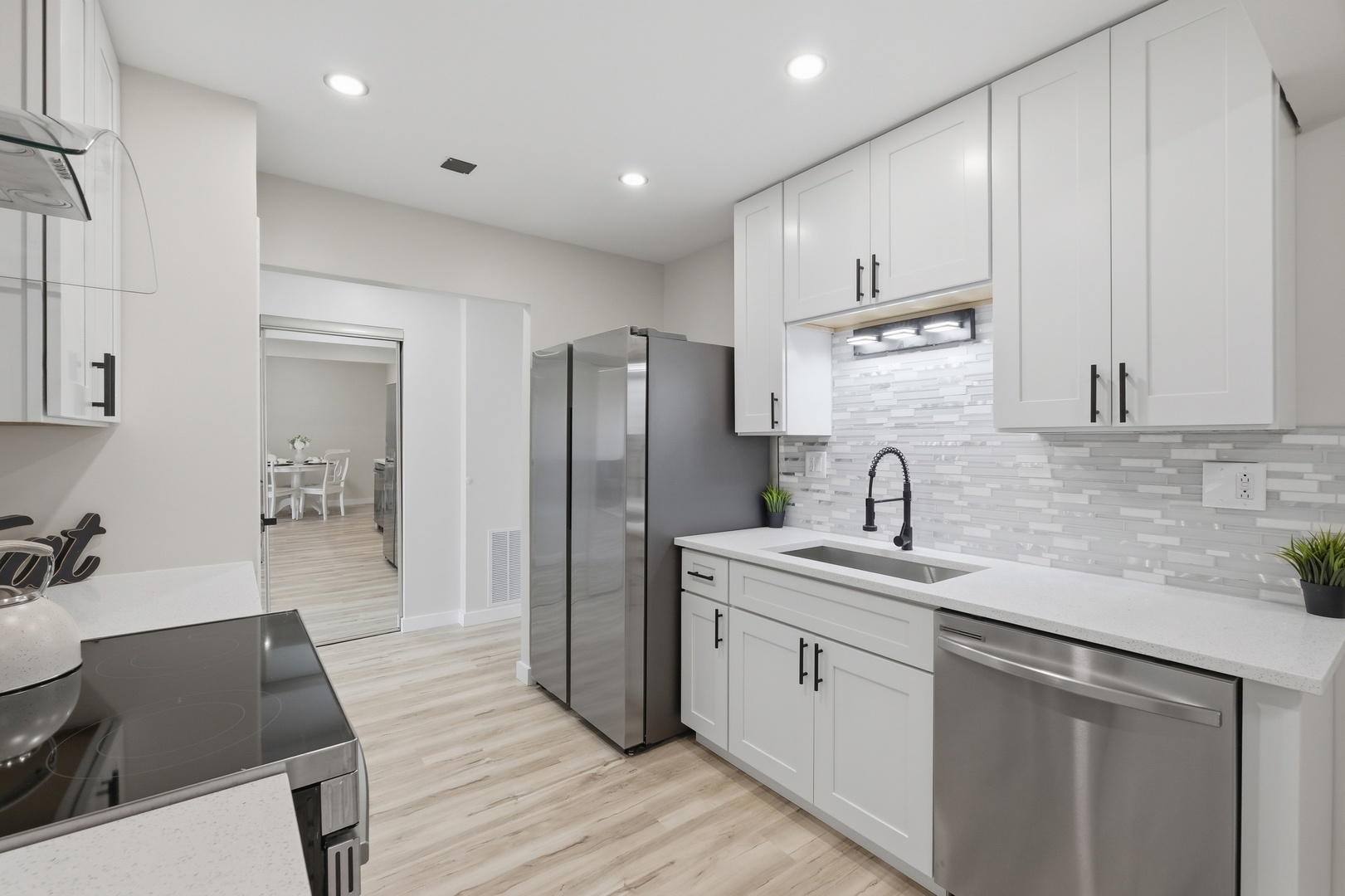 1777 W Crystal Lane #602, Mount Prospect, IL 60056