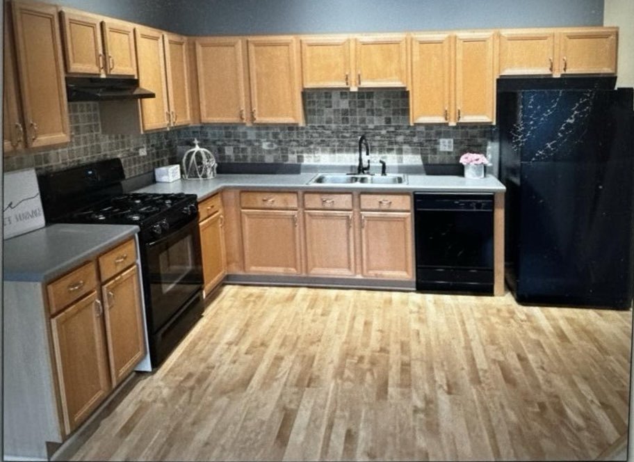 1523 Golden Oak Drive, Woodstock, IL 60098