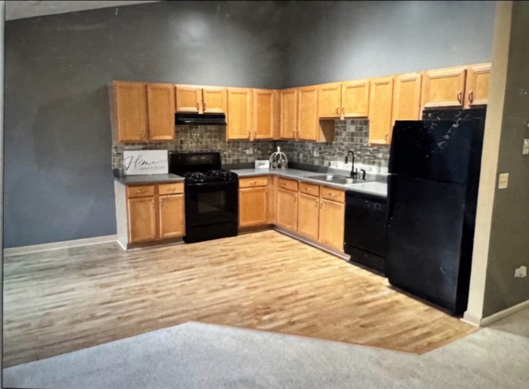 1523 Golden Oak Drive, Woodstock, IL 60098