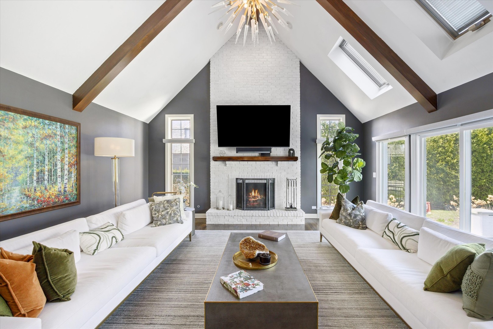 21 E 8th Street, Hinsdale, IL 60521