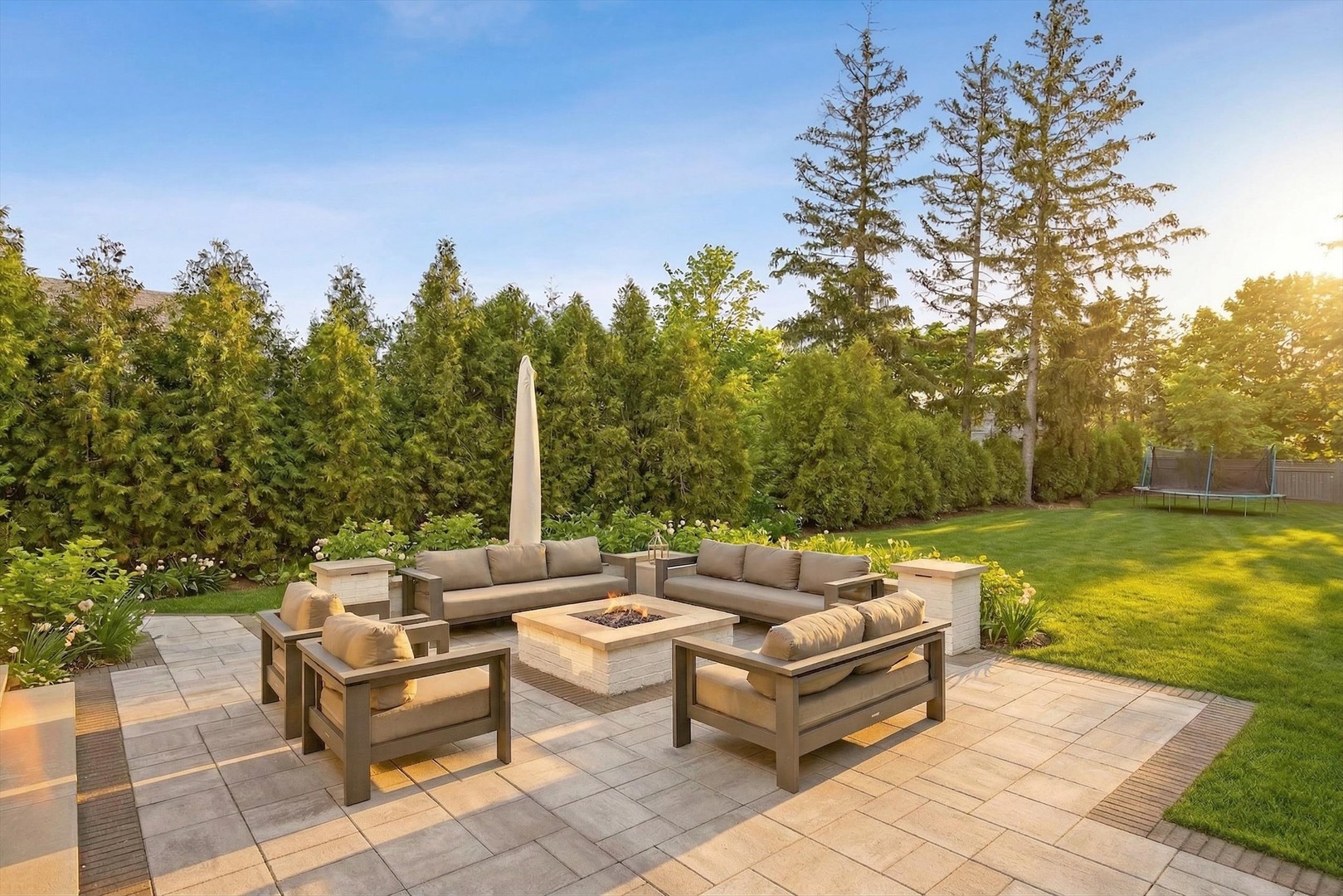 21 E 8th Street, Hinsdale, IL 60521