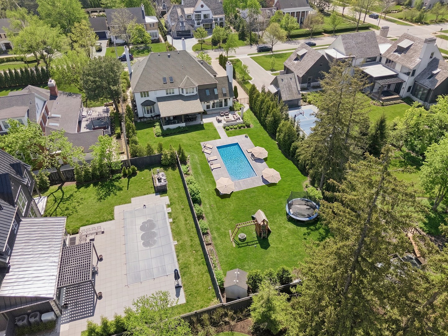 21 E 8th Street, Hinsdale, IL 60521