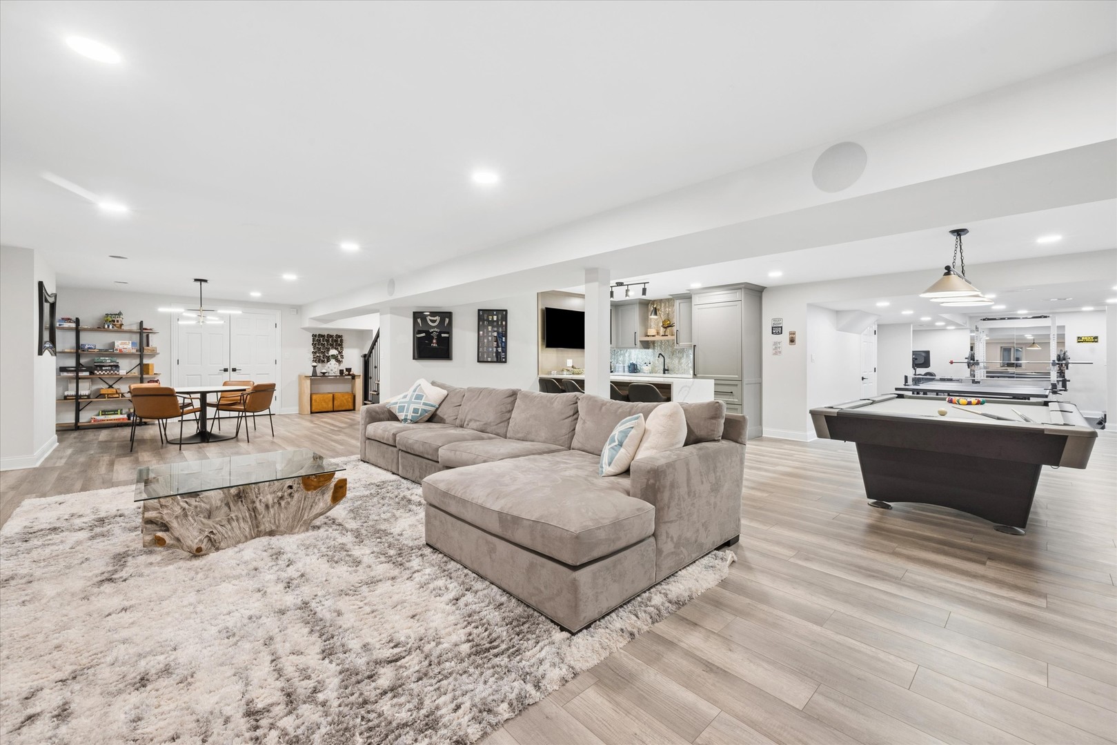 21 E 8th Street, Hinsdale, IL 60521