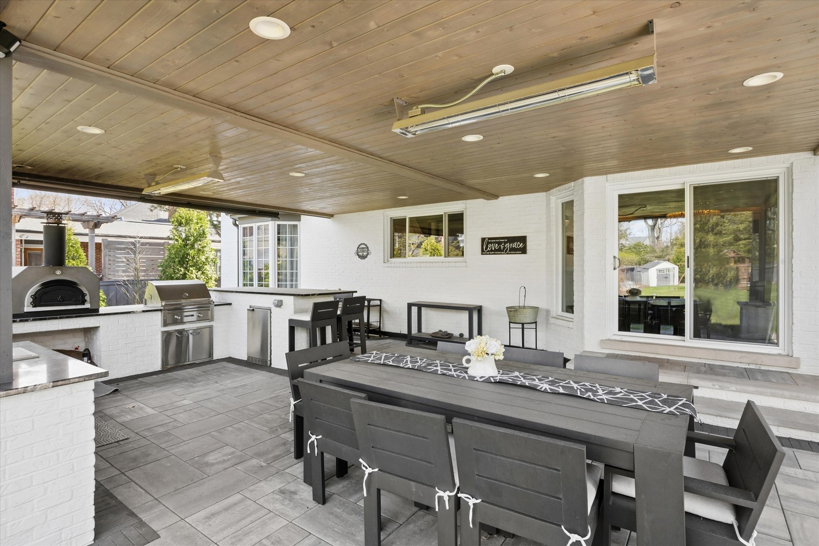 21 E 8th Street, Hinsdale, IL 60521