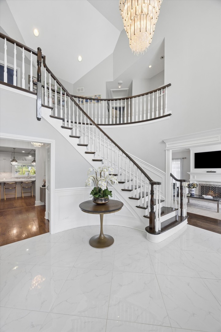 21 E 8th Street, Hinsdale, IL 60521