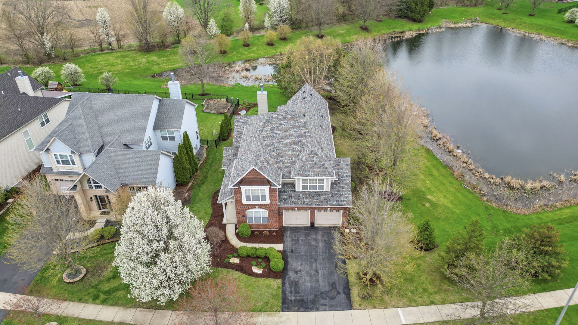 26404 W Red Apple Road, Plainfield, IL 60585