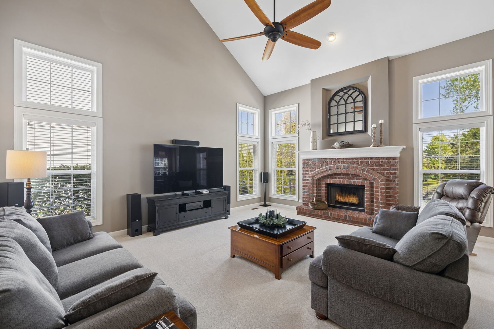 26404 W Red Apple Road, Plainfield, IL 60585