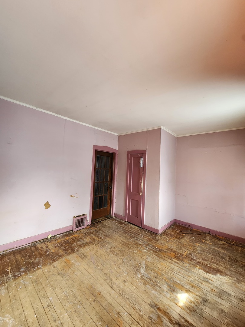 8506 S Euclid Avenue, Chicago, IL 60617