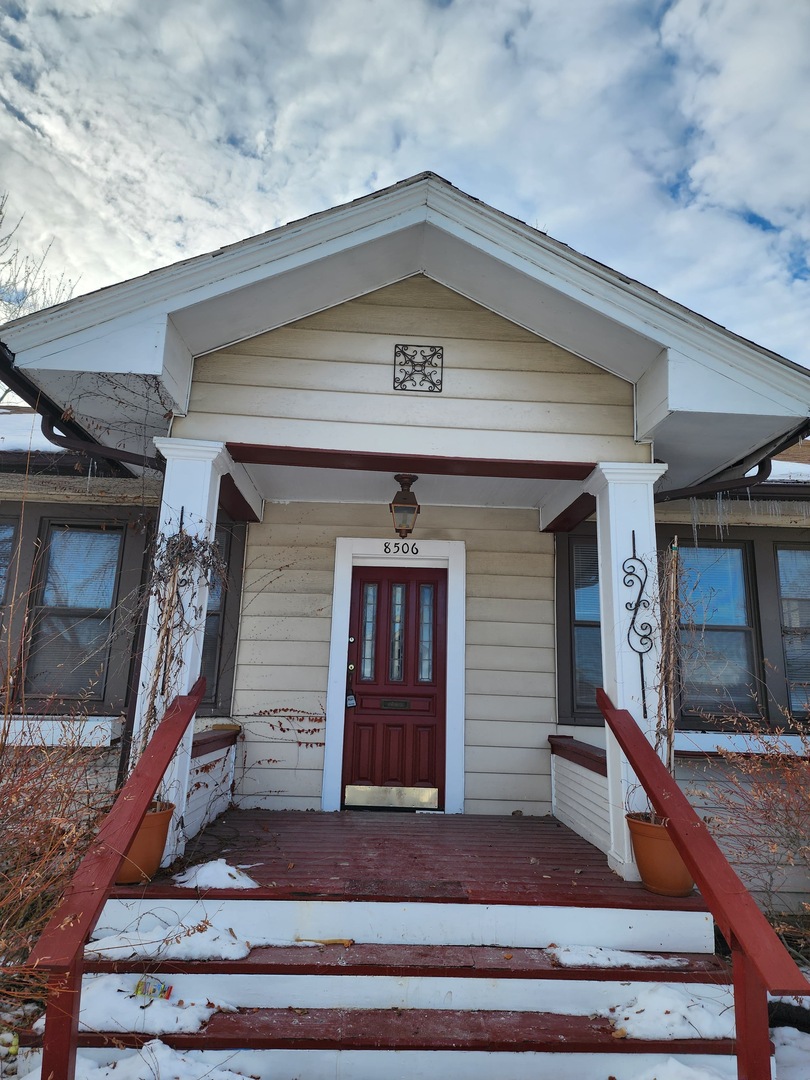 8506 S Euclid Avenue, Chicago, IL 60617