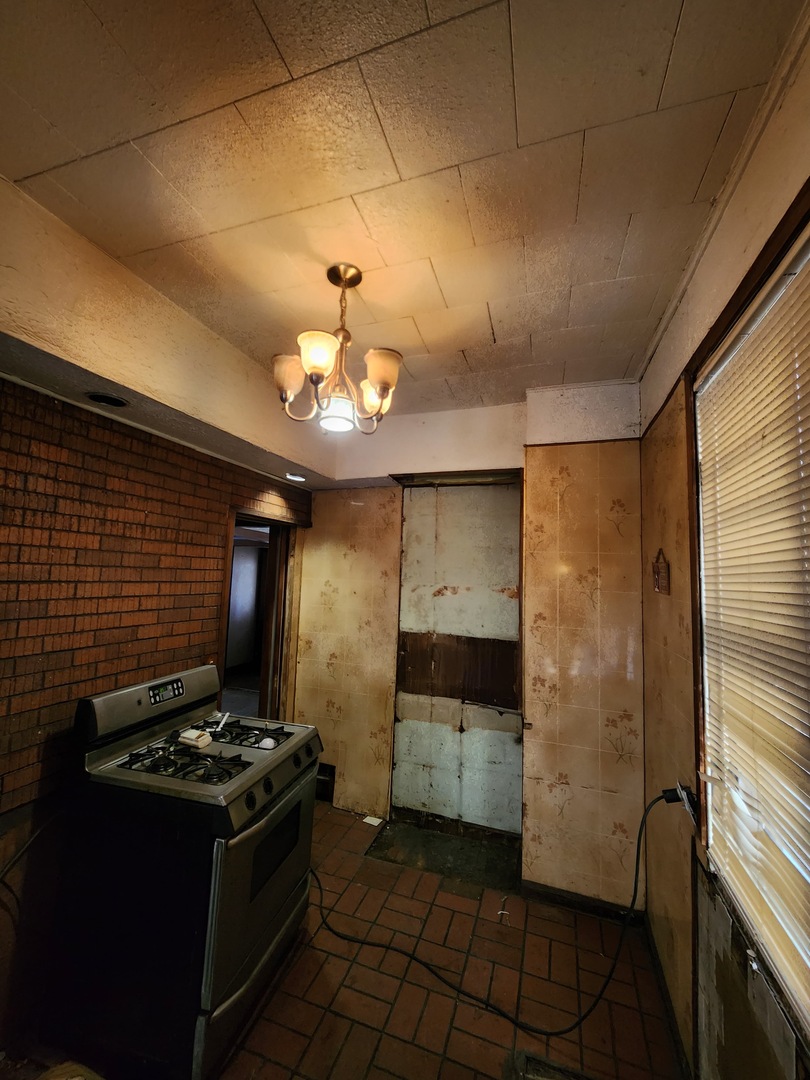 8506 S Euclid Avenue, Chicago, IL 60617