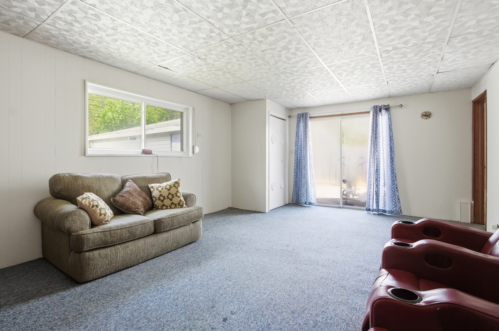 1360 Balmoral Avenue, Calumet City, IL 60409