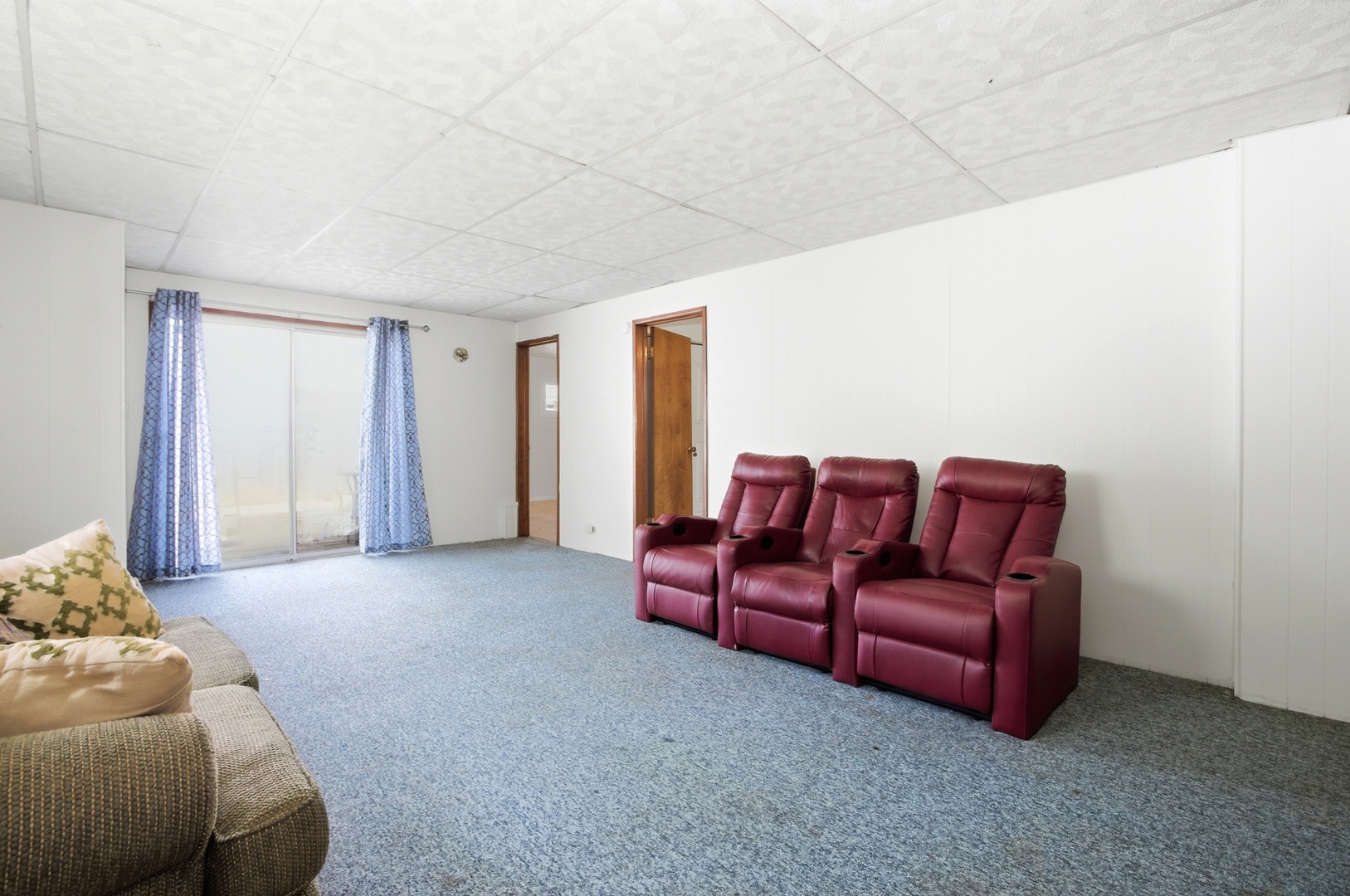 1360 Balmoral Avenue, Calumet City, IL 60409