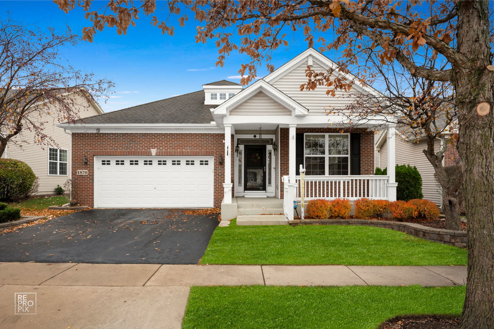 1870 Hampshire Drive, Hoffman Estates, IL 60192