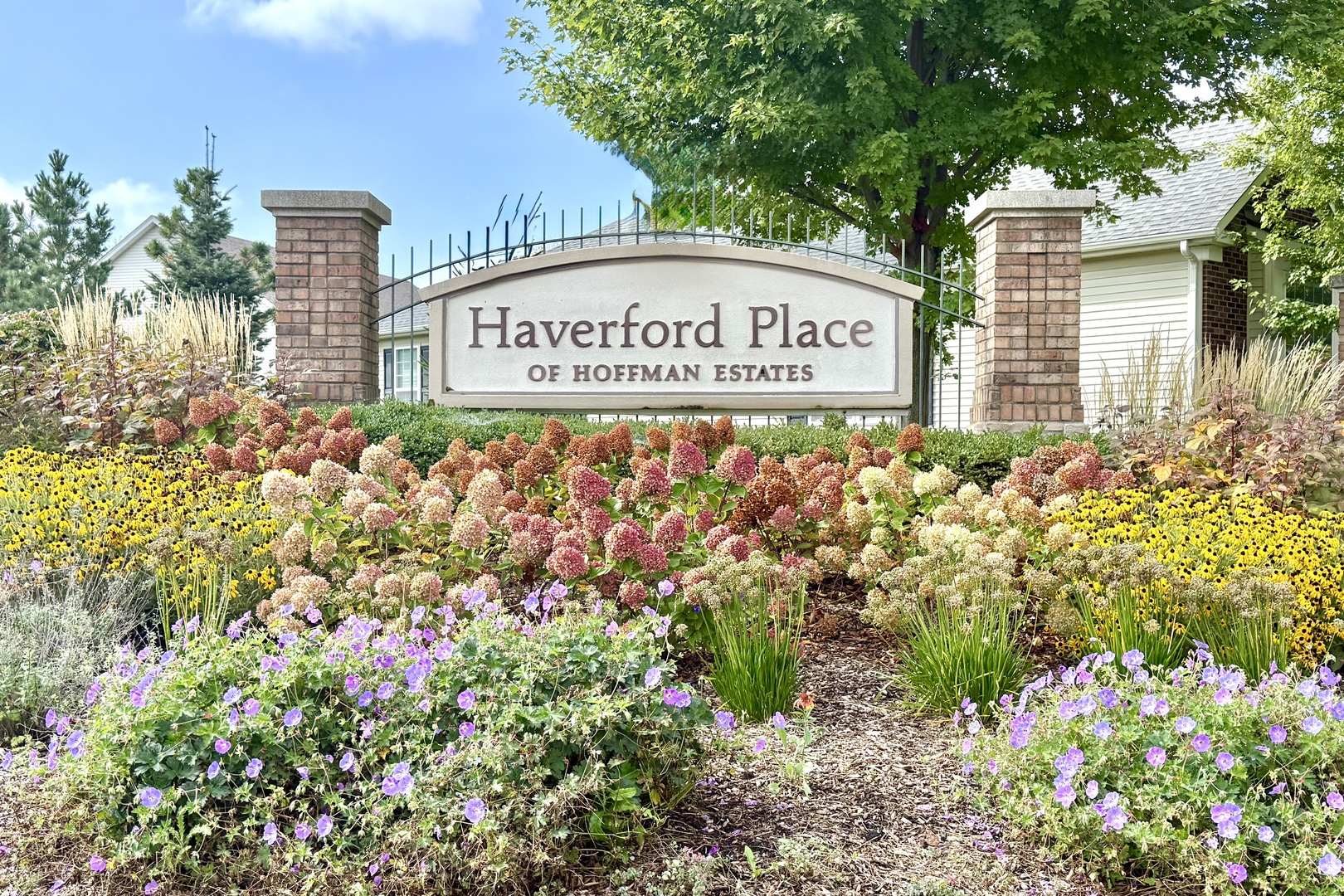 1870 Hampshire Drive, Hoffman Estates, IL 60192