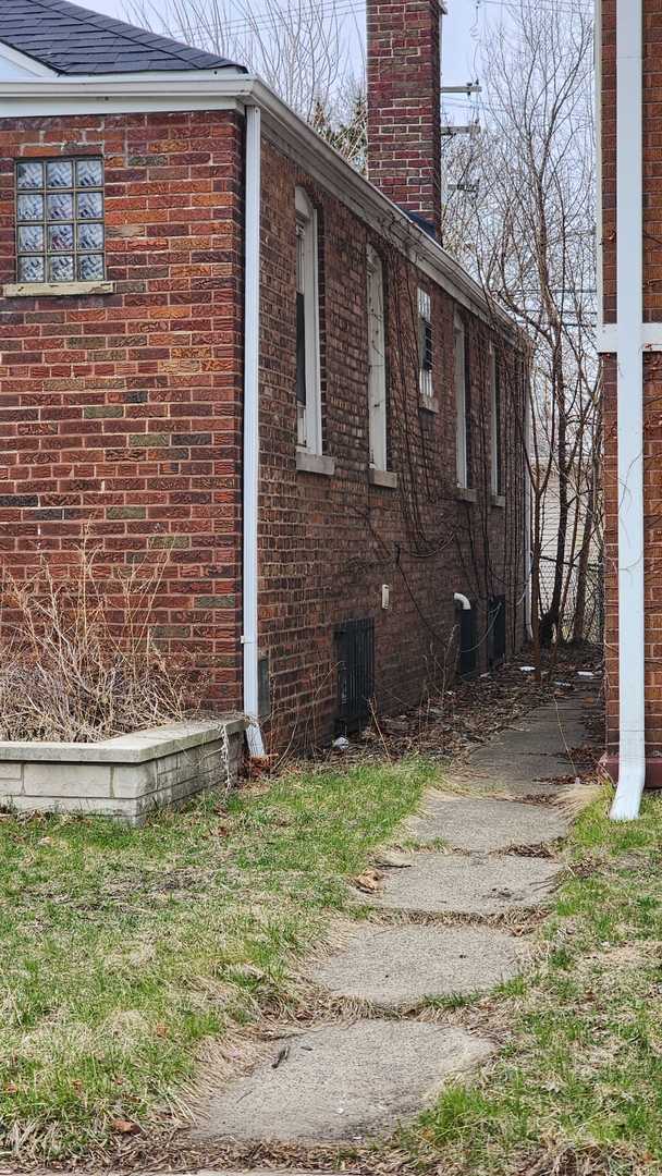 8128 S Coles Avenue, Chicago, IL 60617