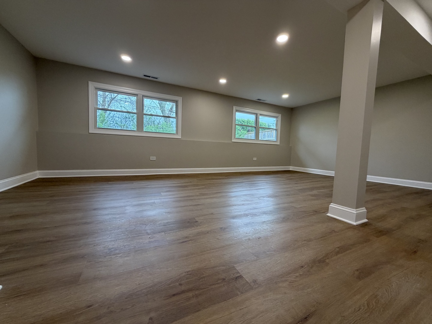 7547 Blazer Avenue, Justice, IL 60458