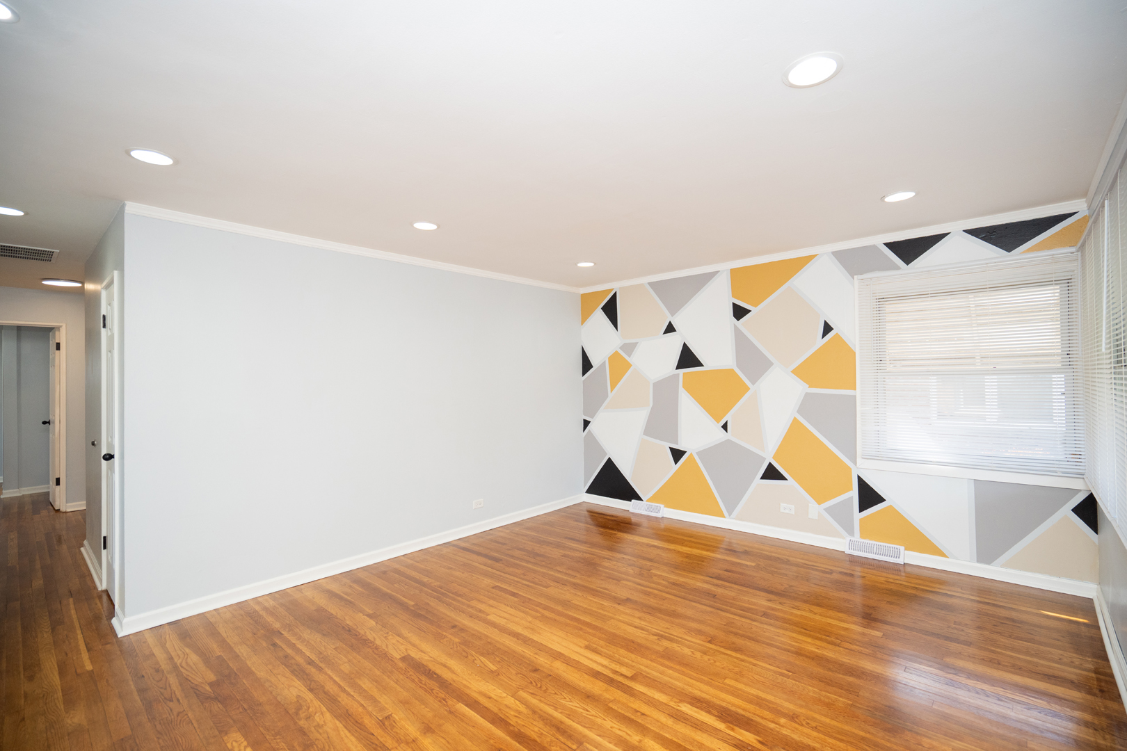 16221 Hermitage Avenue, Markham, IL 60428