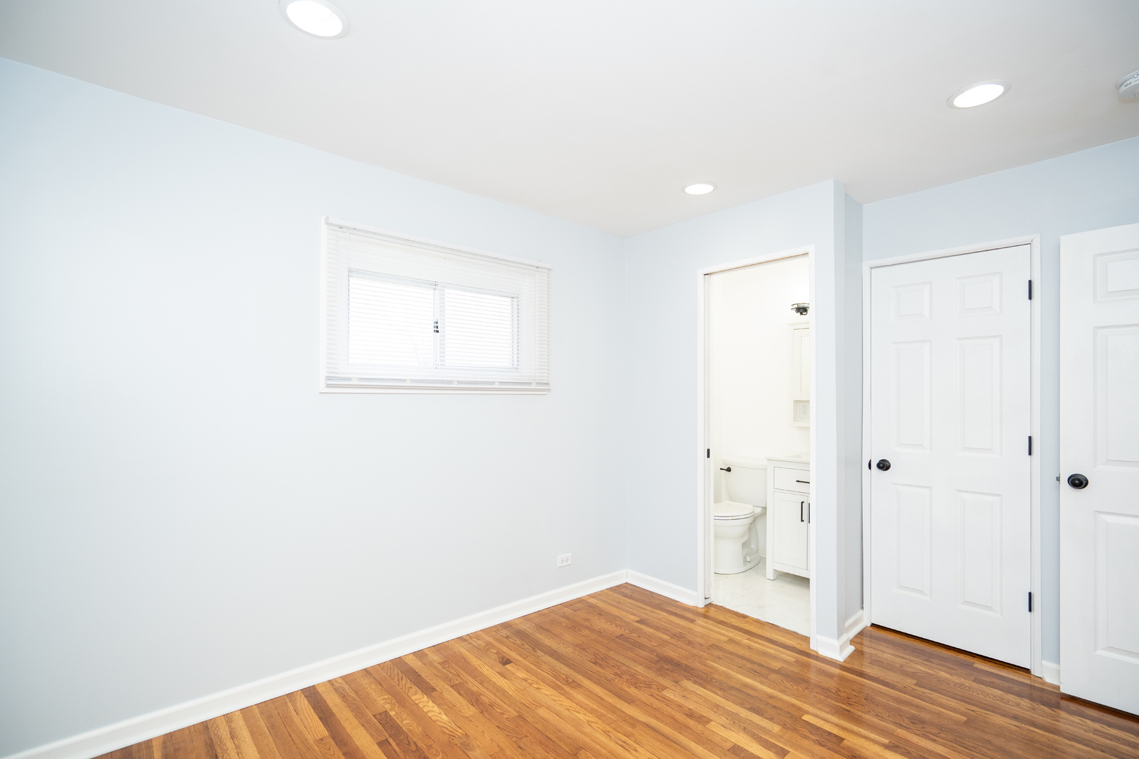 16221 Hermitage Avenue, Markham, IL 60428