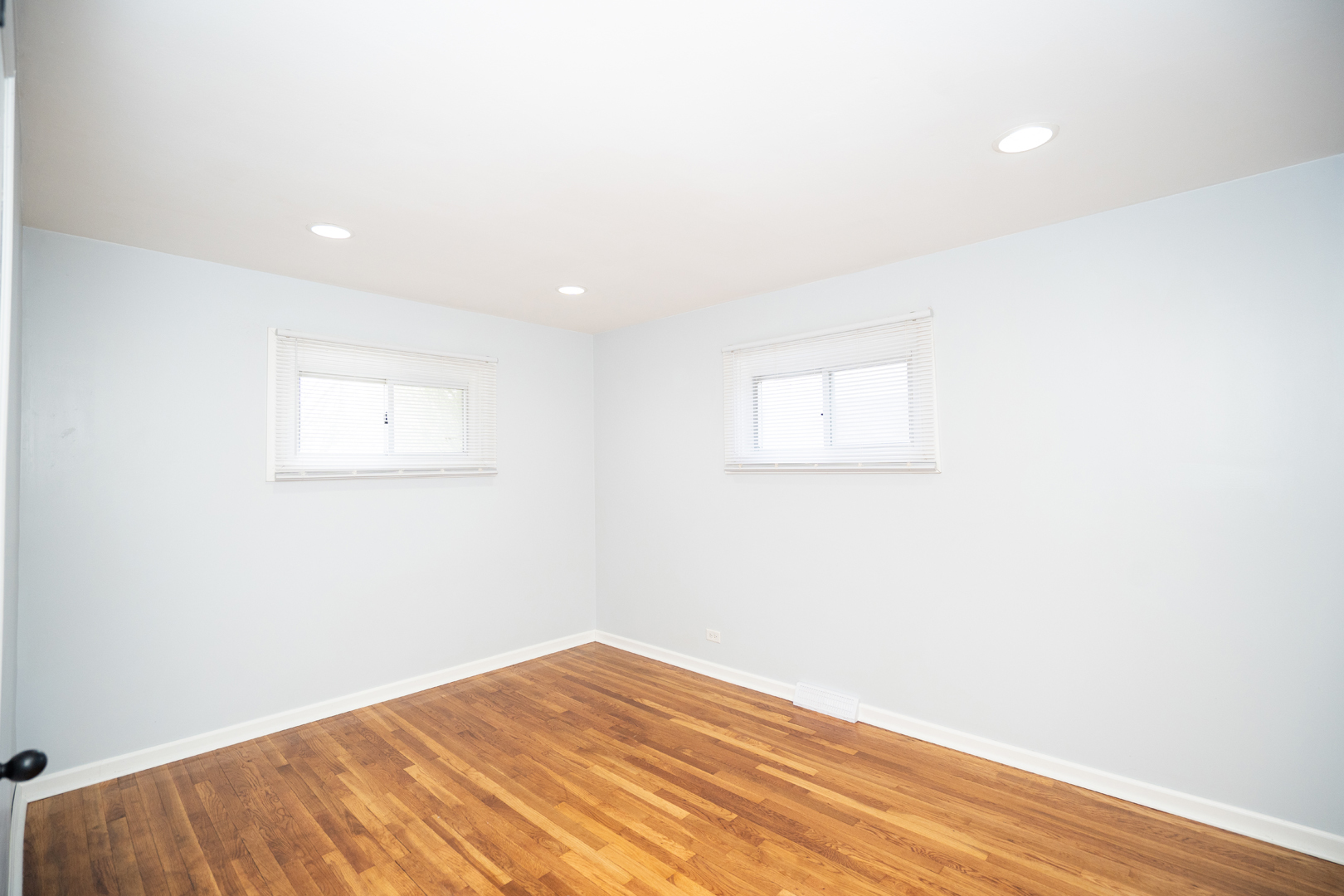 16221 Hermitage Avenue, Markham, IL 60428