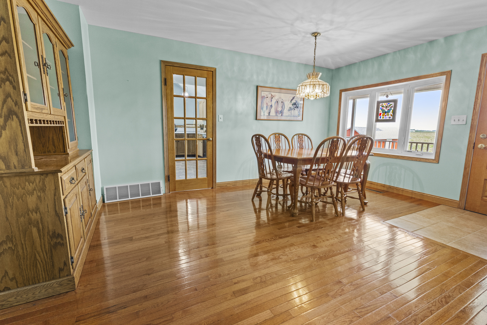 9619 E 11000 Road, Grant Park, IL 60940