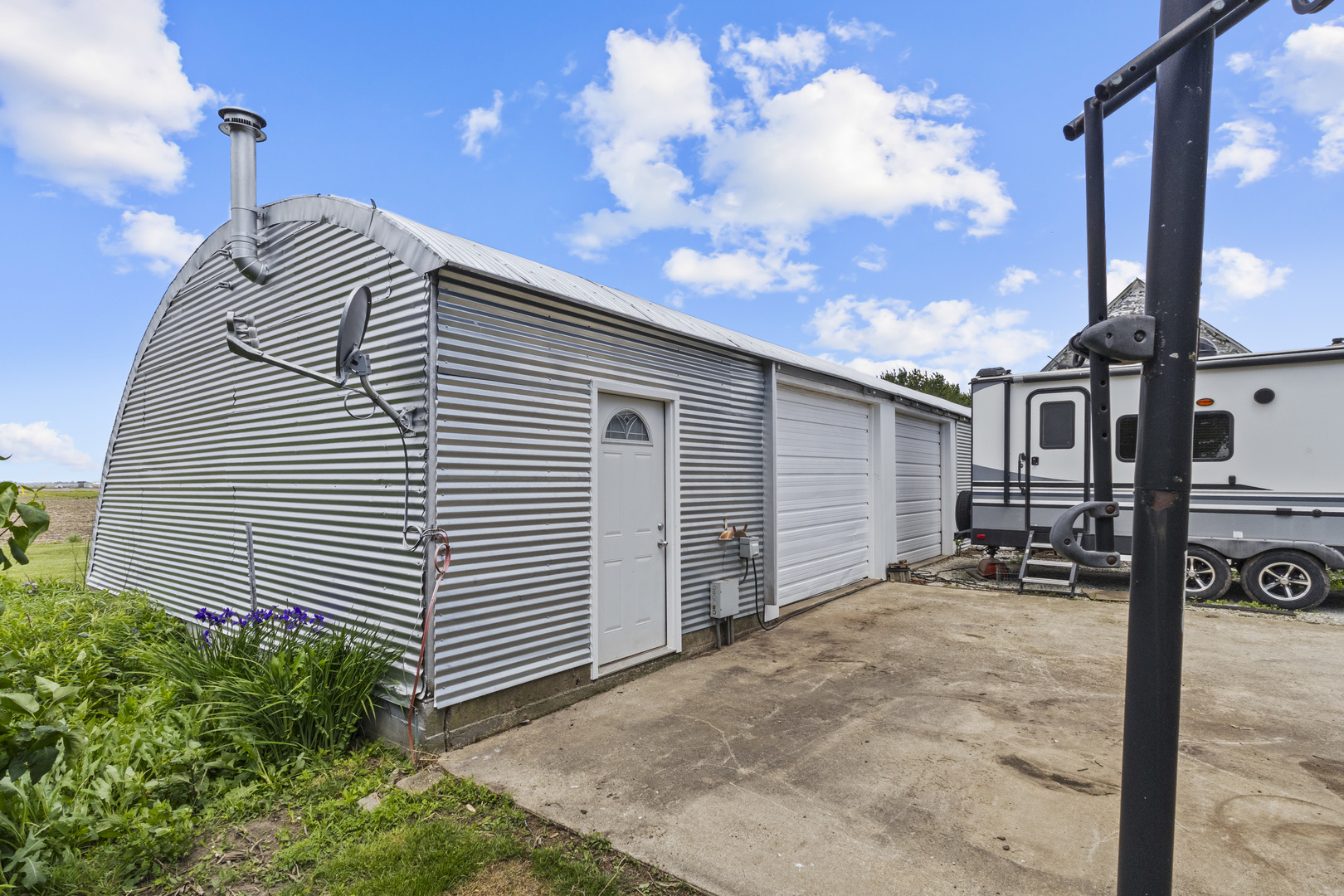 9619 E 11000 Road, Grant Park, IL 60940