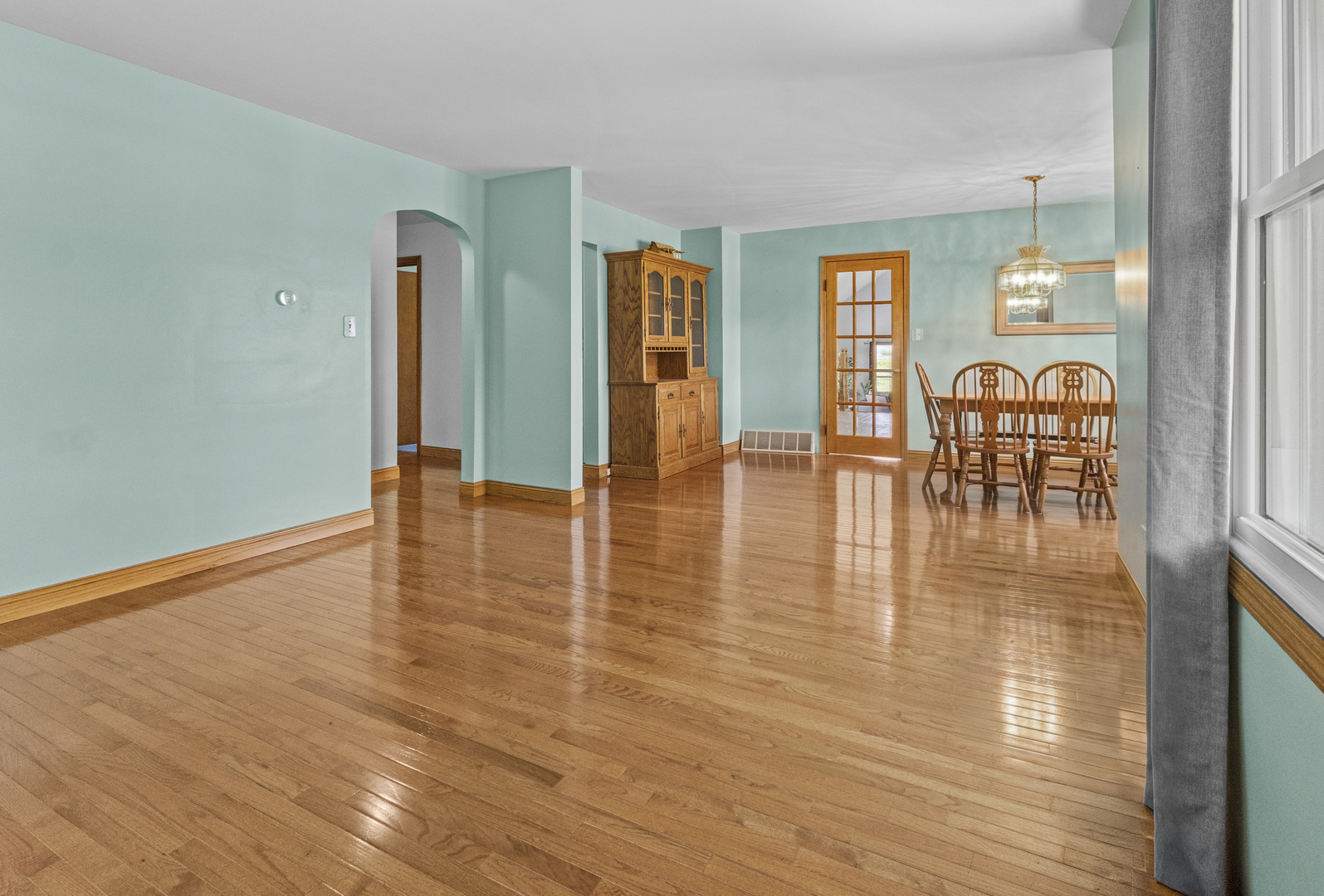 9619 E 11000 Road, Grant Park, IL 60940