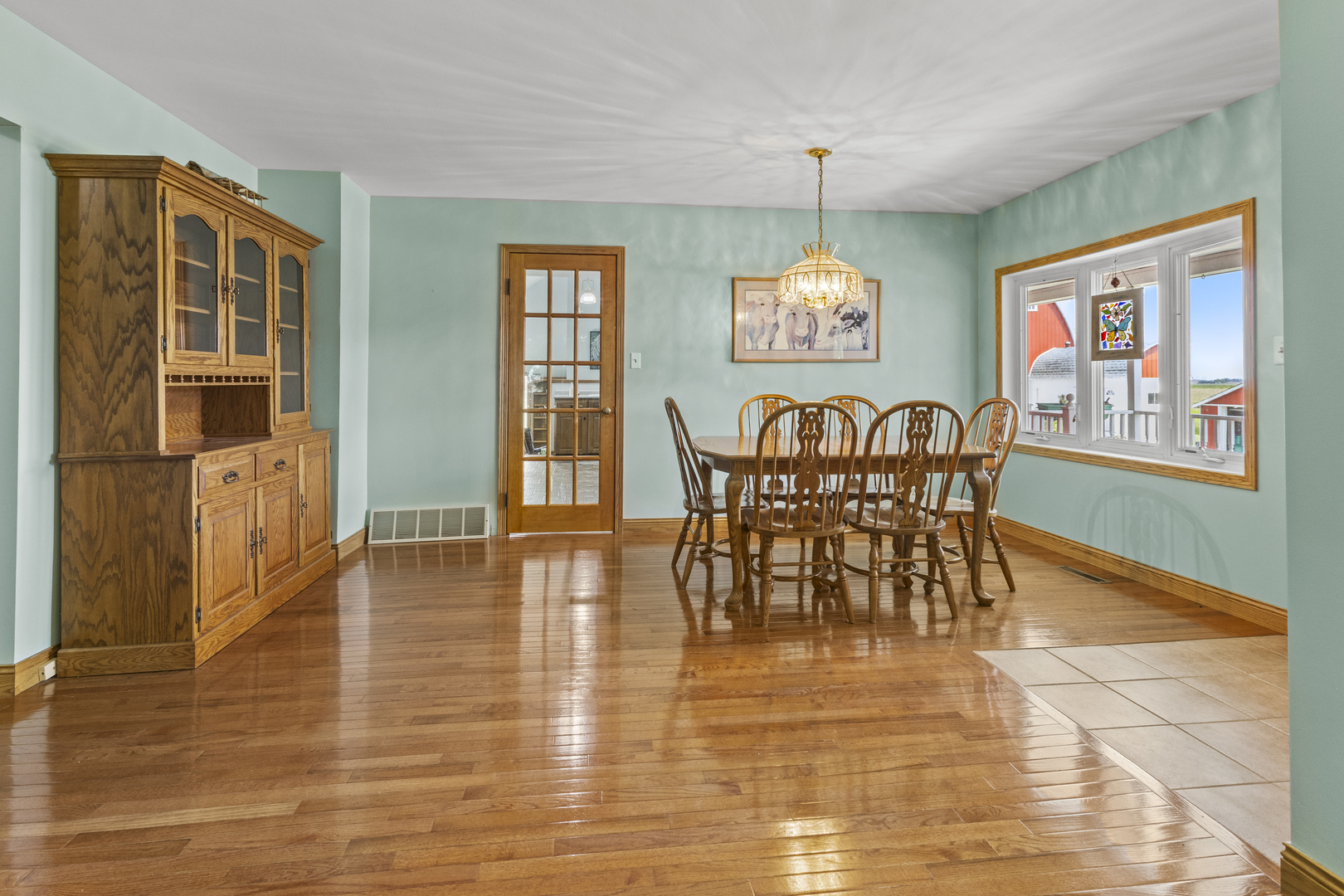 9619 E 11000 Road, Grant Park, IL 60940
