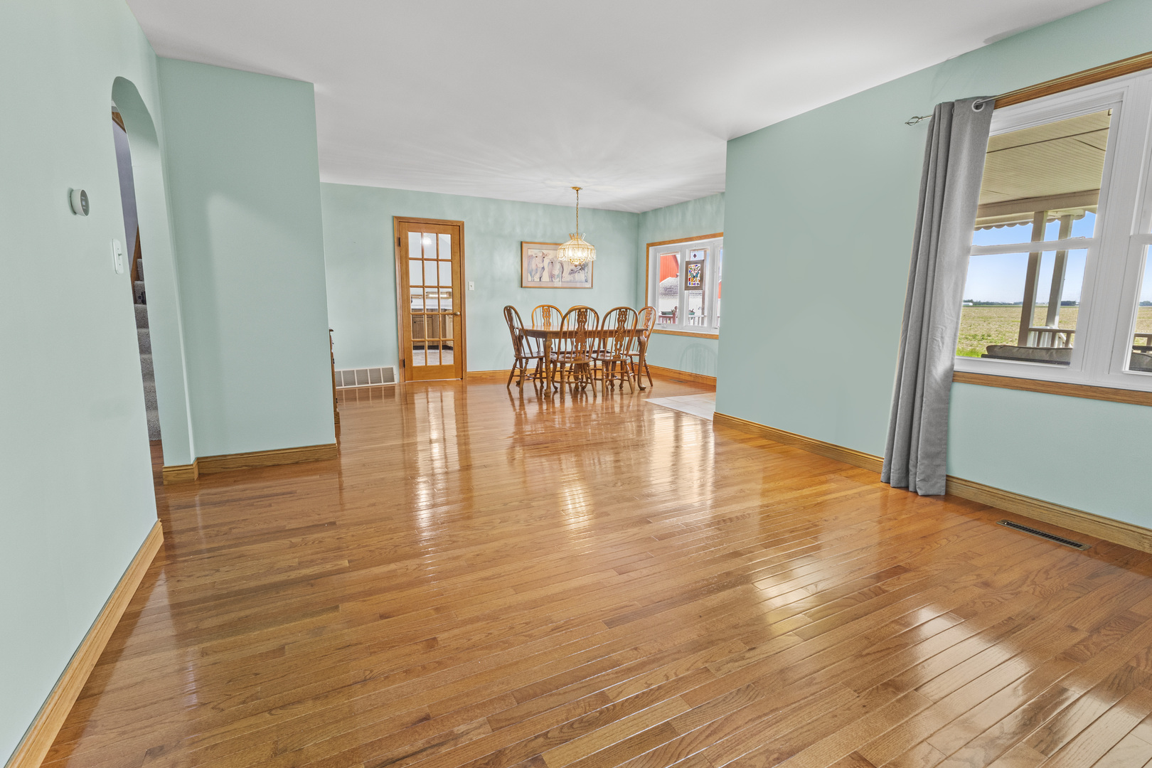 9619 E 11000 Road, Grant Park, IL 60940