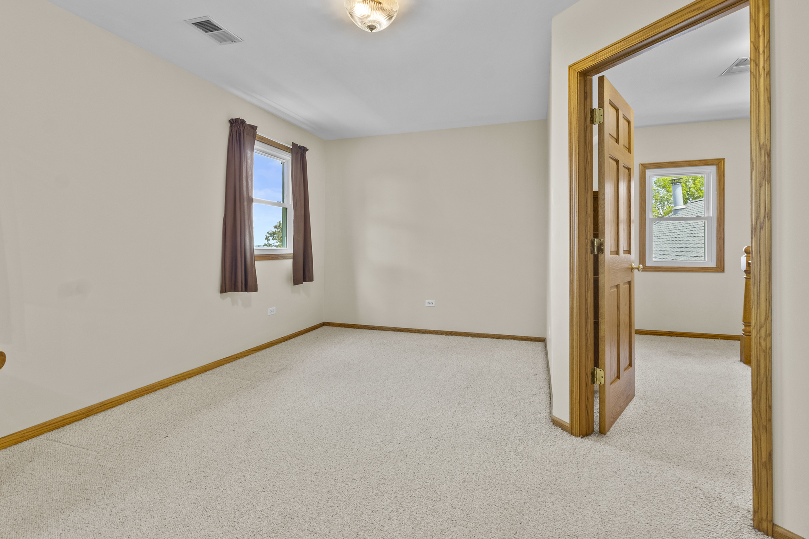 9619 E 11000 Road, Grant Park, IL 60940