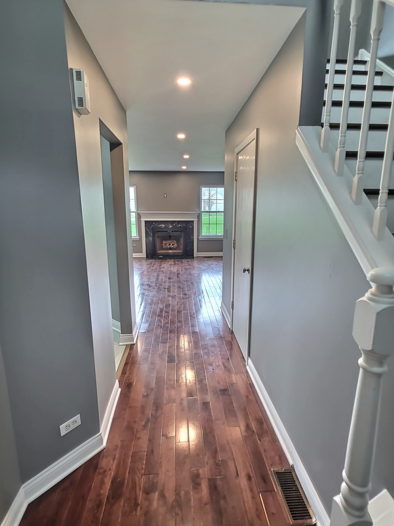 191 Lawn Court, Buffalo Grove, IL 60089