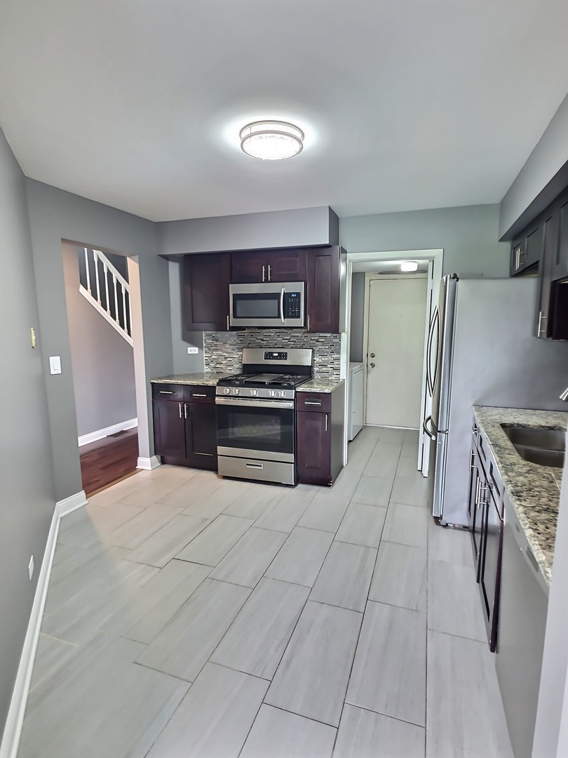 191 Lawn Court, Buffalo Grove, IL 60089