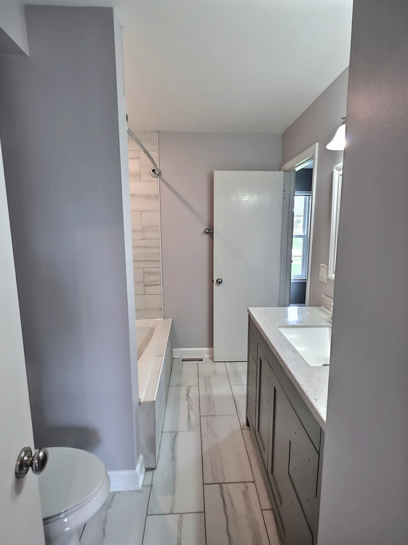 191 Lawn Court, Buffalo Grove, IL 60089