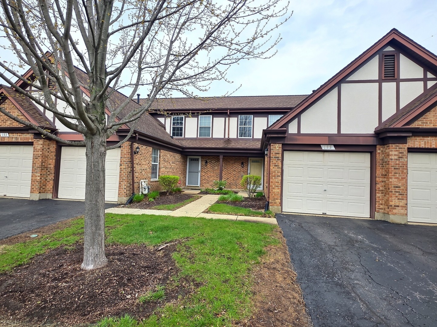 191 Lawn Court, Buffalo Grove, IL 60089