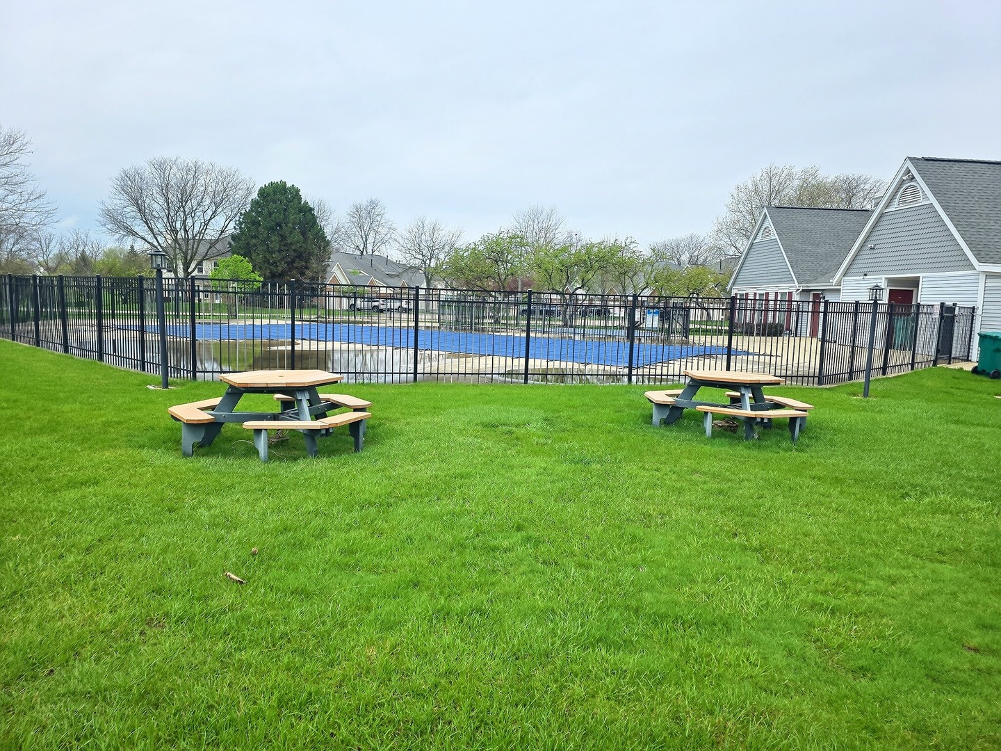 191 Lawn Court, Buffalo Grove, IL 60089