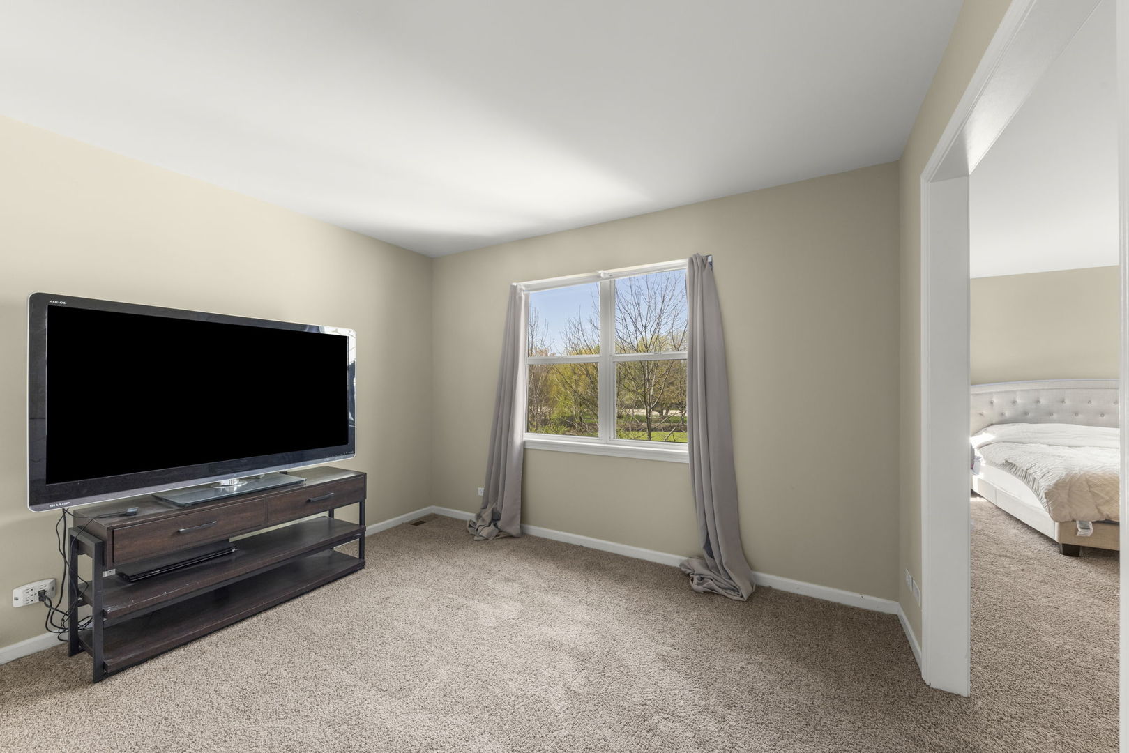 1240 Sandpiper Court, Grayslake, IL 60030