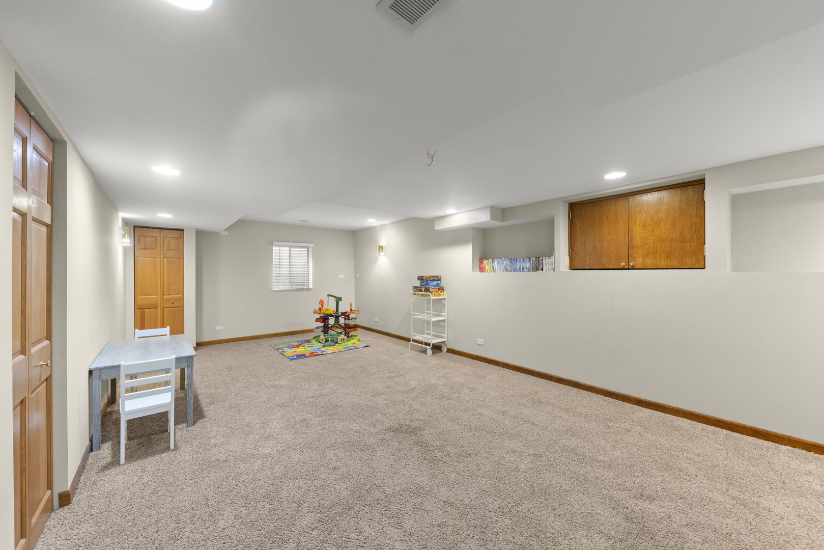 1240 Sandpiper Court, Grayslake, IL 60030