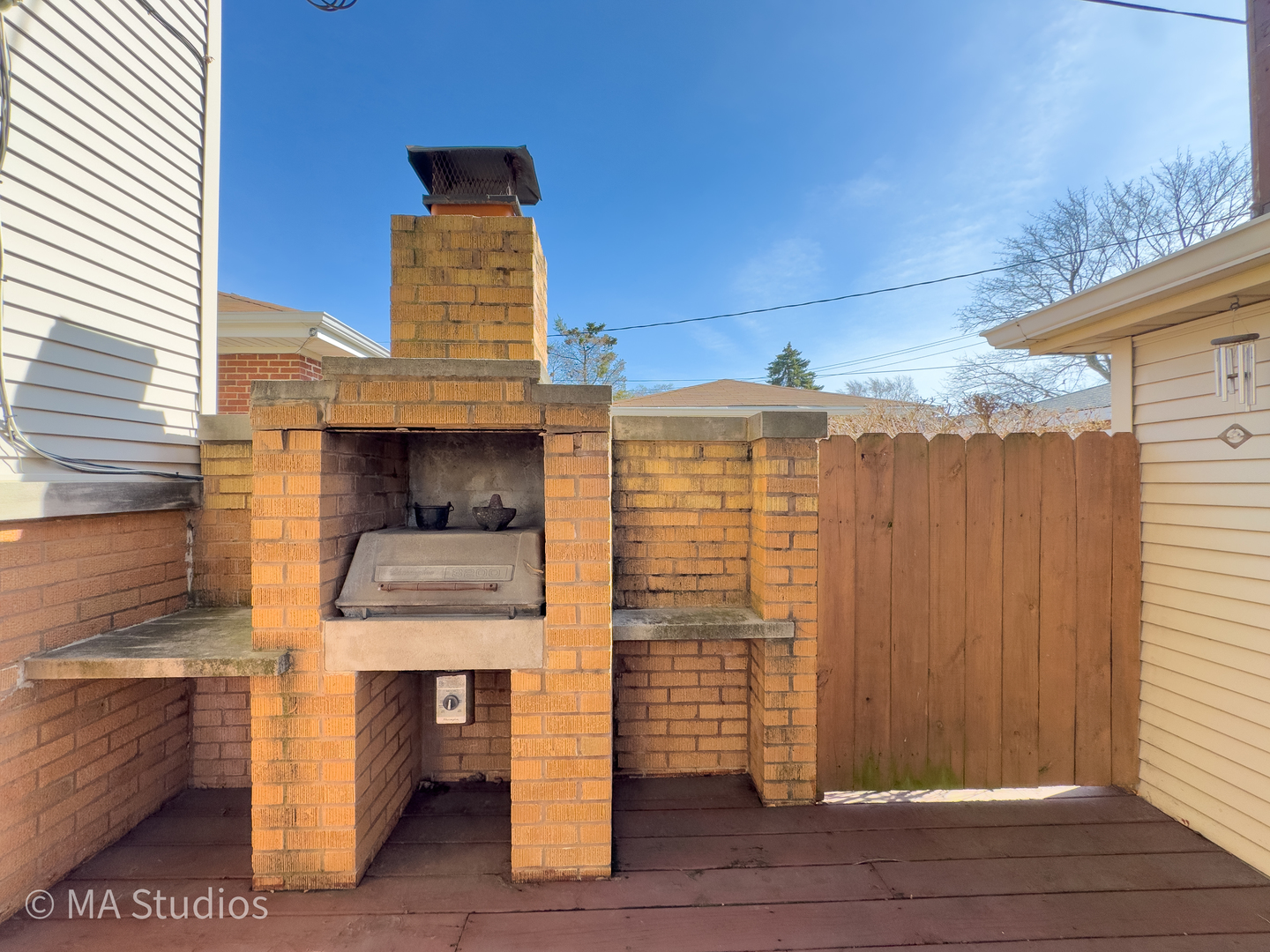 8912 Harms Road, Morton Grove, IL 60053