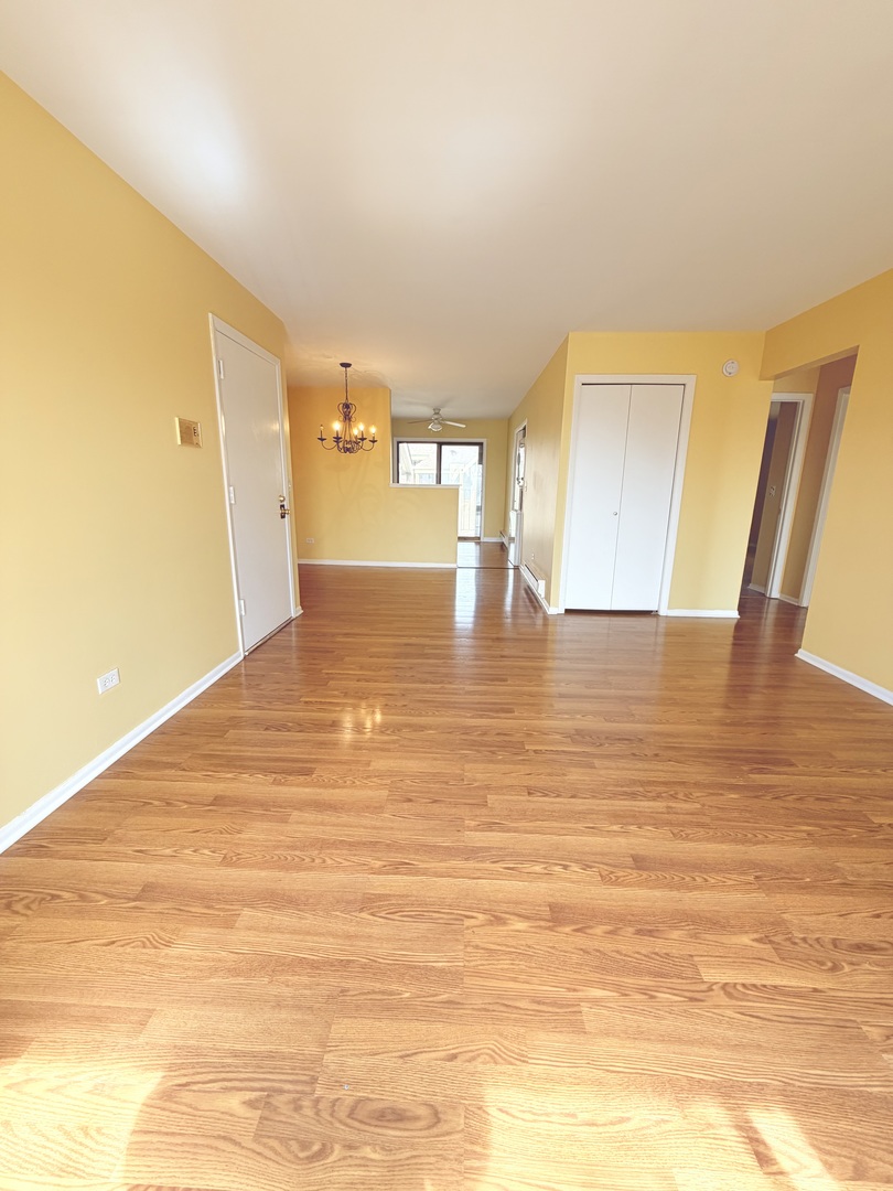 162 S Waters Edge Drive #301, Glendale Heights, IL 60139