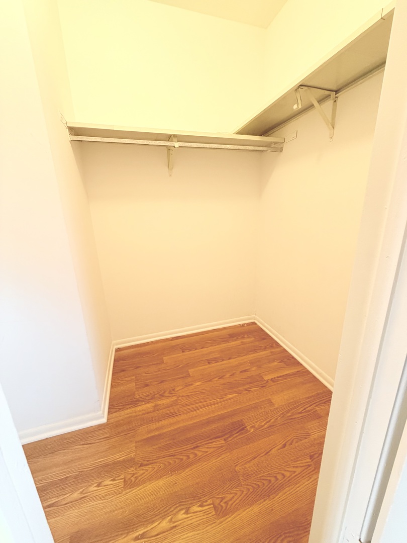 162 S Waters Edge Drive #301, Glendale Heights, IL 60139