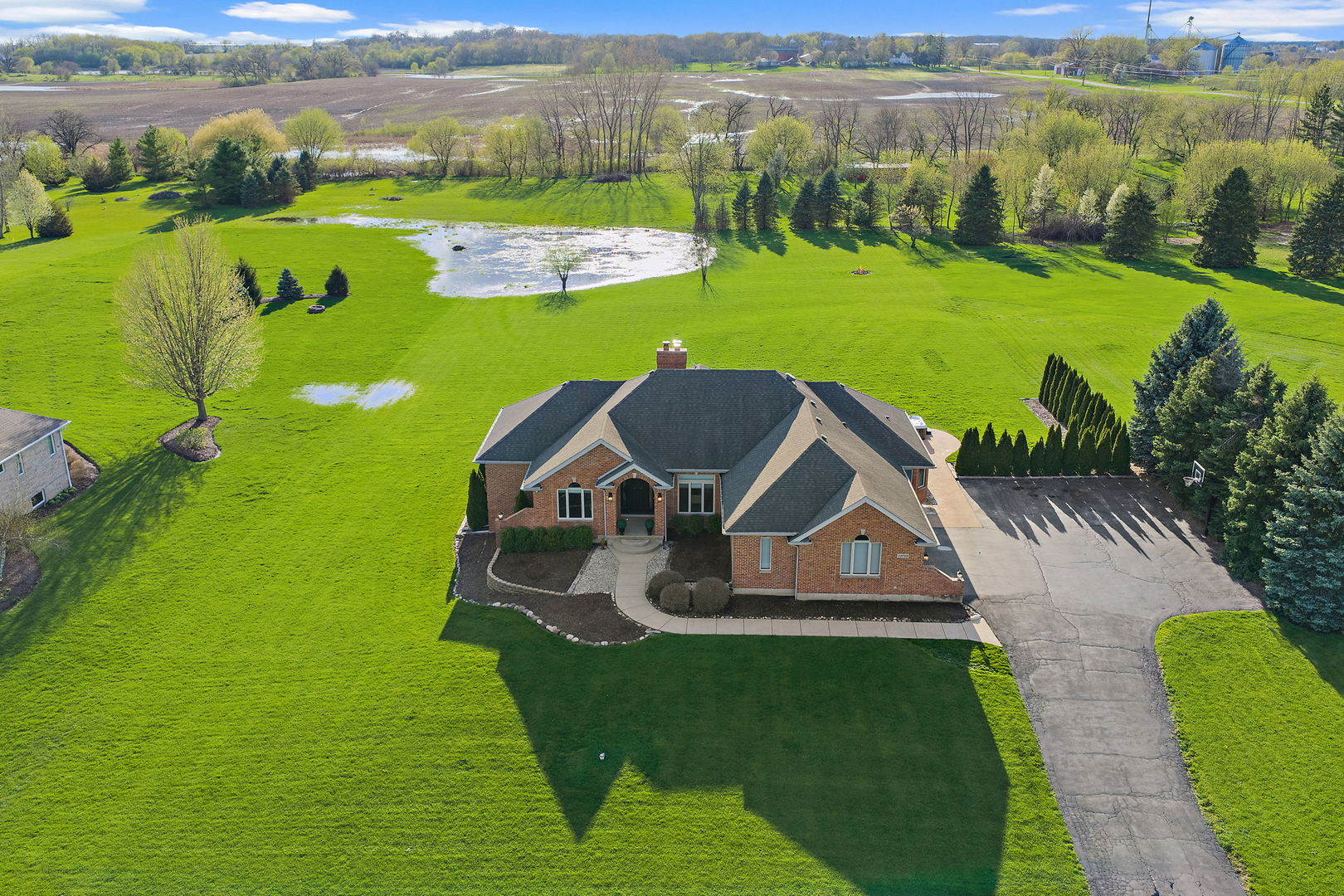 10703 Pebble Drive, Huntley, IL 60142