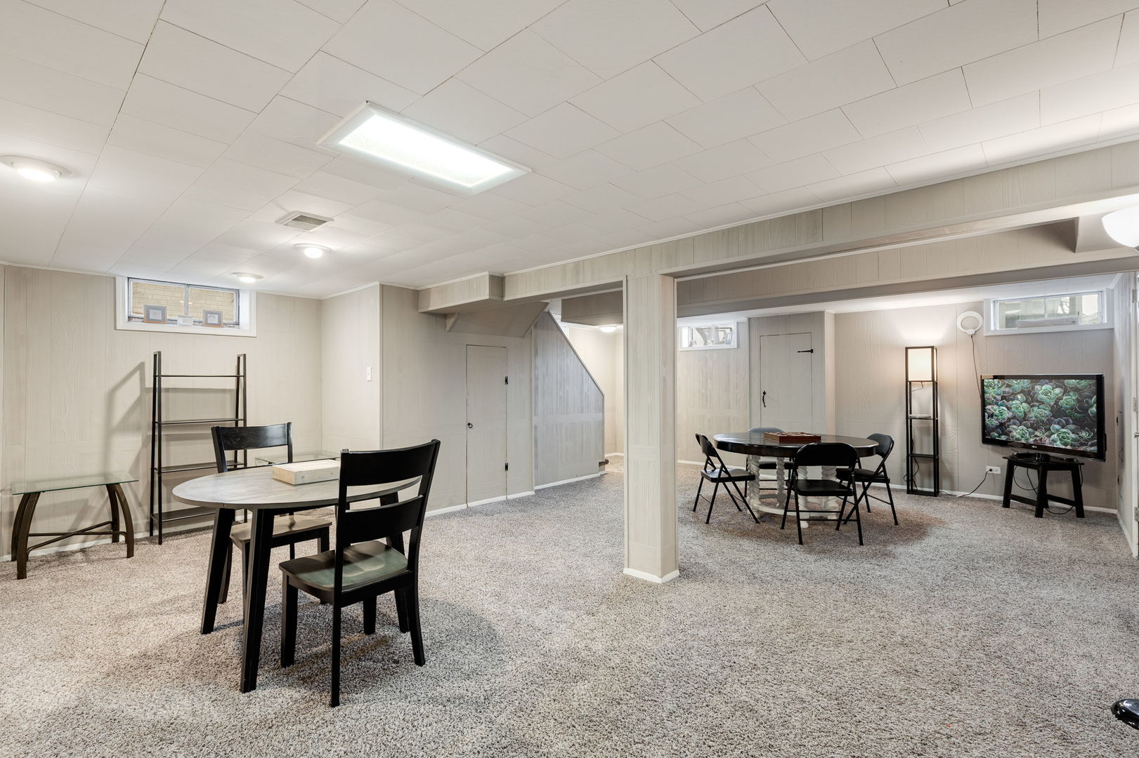 1637 Heidorn Avenue, Westchester, IL 60154