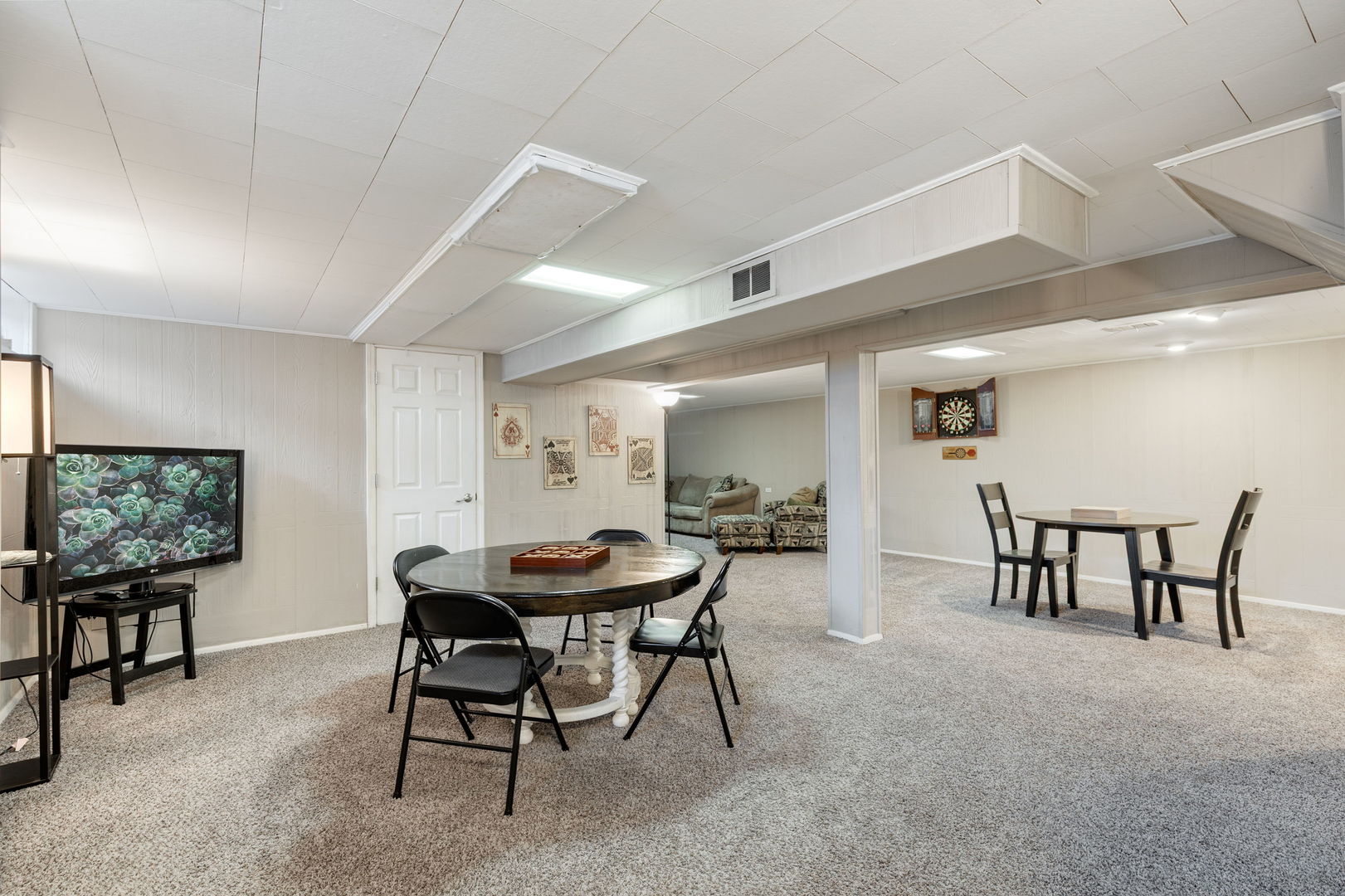 1637 Heidorn Avenue, Westchester, IL 60154