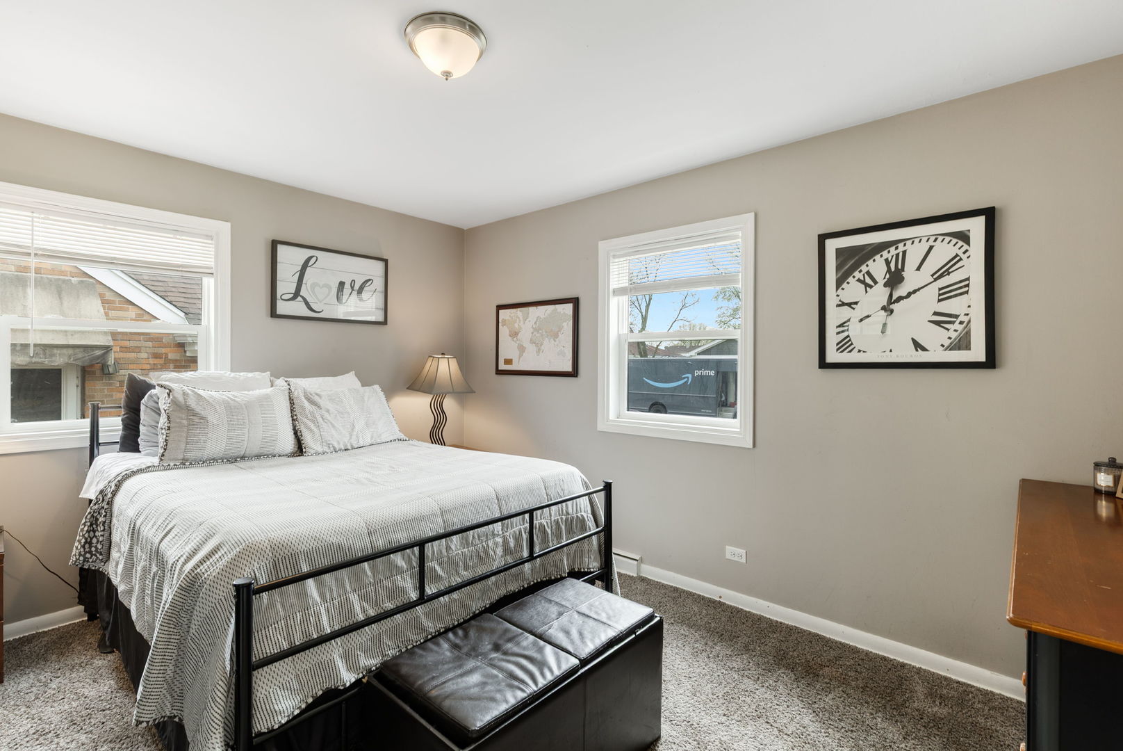 1637 Heidorn Avenue, Westchester, IL 60154