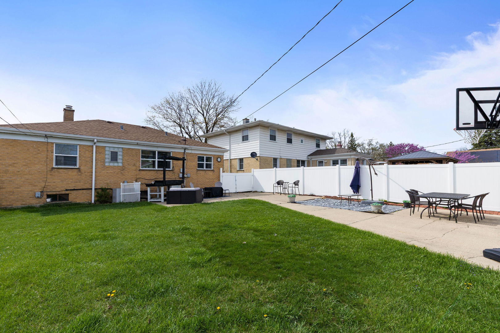 1637 Heidorn Avenue, Westchester, IL 60154