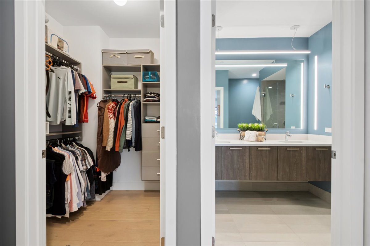 550 N Ogden Avenue #4N, Chicago, IL 60642