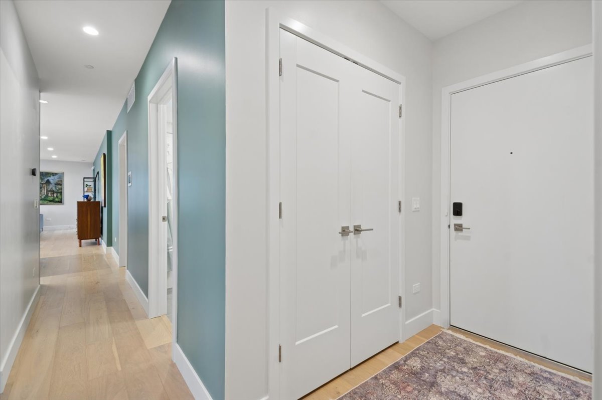 550 N Ogden Avenue #4N, Chicago, IL 60642