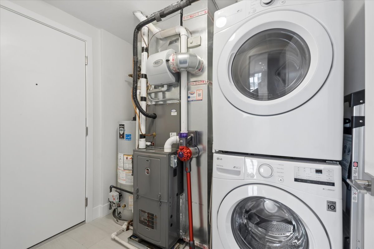 550 N Ogden Avenue #4N, Chicago, IL 60642