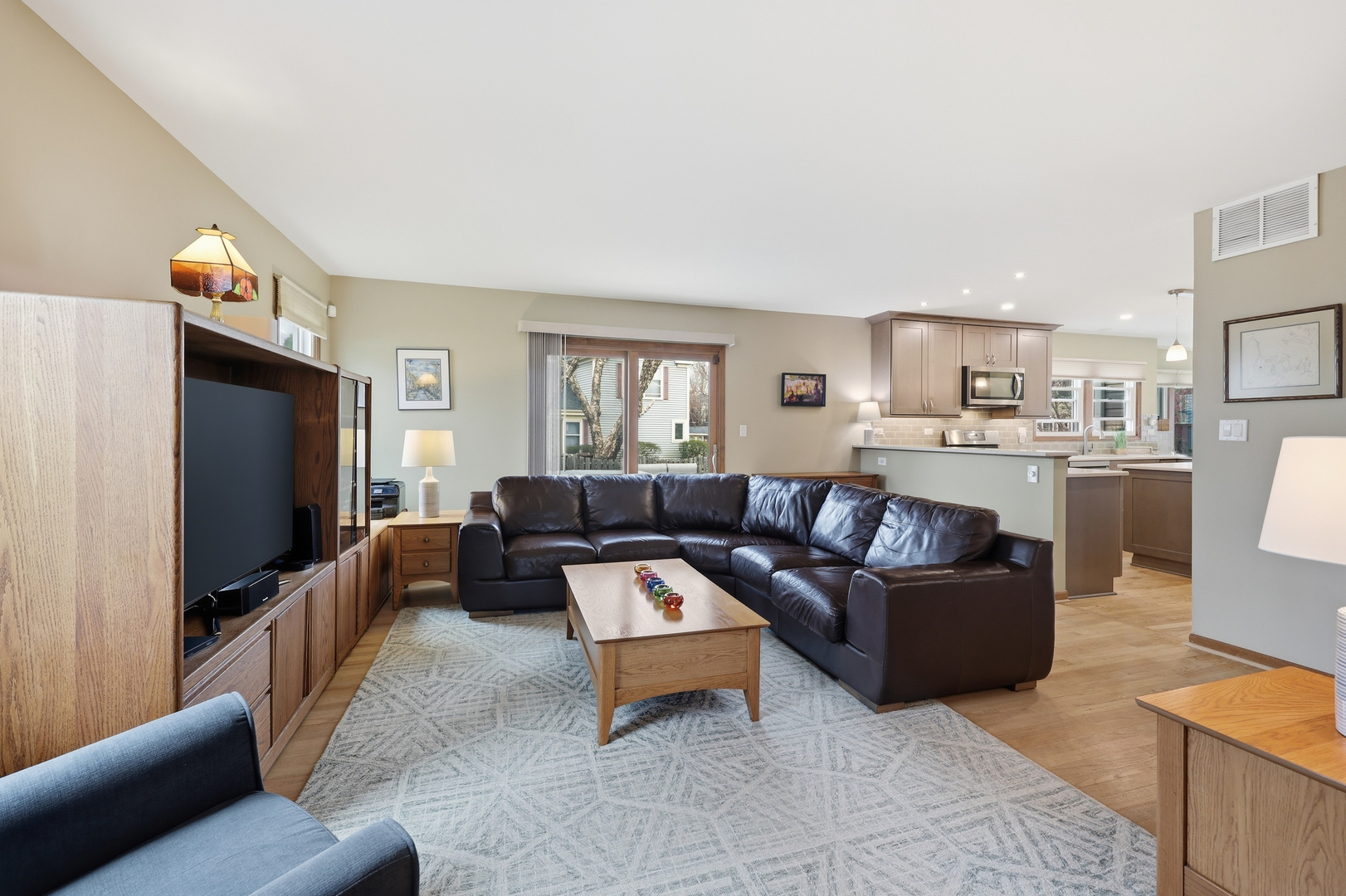 1846 Baltimore Drive, Elk Grove Village, IL 60007